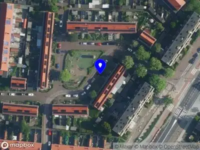 Ambulance met grote spoed naar de Harmonielaan in Diemen