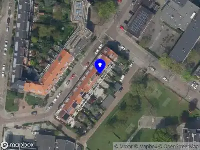 Ambulance met grote spoed naar de Talingstraat in Rotterdam