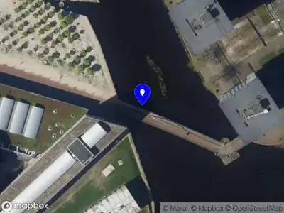 Brandweer met grote spoed naar de Enthovenplein in 's-Gravenhage vanwege afgaan automatisch brandalarm