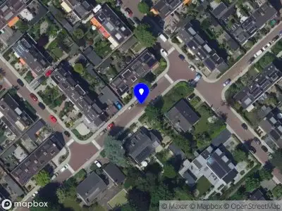 Ambulance met gepaste spoed naar de Robinia in Dordrecht