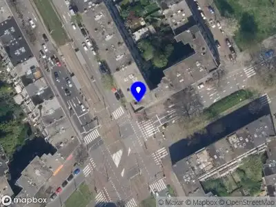 Ambulance met grote spoed naar de Schieweg in Rotterdam