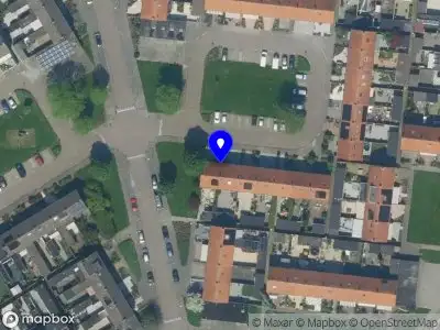 Ambulance met grote spoed naar de Stavorenplantsoen in Volendam
