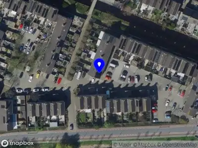 Ambulance met grote spoed naar de Korenschoof in Hellevoetsluis