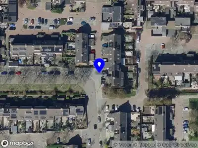 Brandweer met grote spoed naar de Zwaluw in Hoogvliet Rotterdam vanwege gebouwbrand