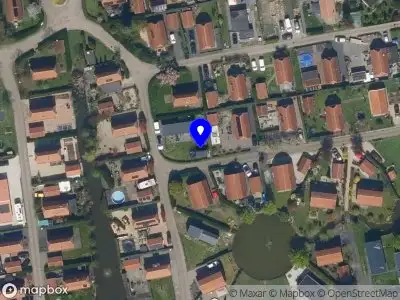 Brandweer met grote spoed naar de Scheepjesbrug in Meerkerk vanwege gebouwbrand