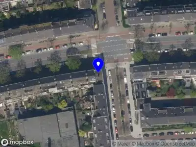 Ambulance met gepaste spoed naar de Burgemeester Knappertlaan in Schiedam
