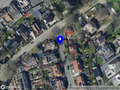 Ambulance met gepaste spoed naar de Julianastraat in Barendrecht