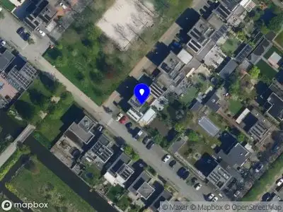 Brandweer met grote spoed naar de Ilperveld in Nieuw-Vennep vanwege afhijsen patient