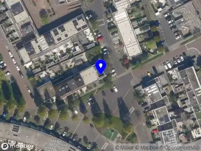 Ambulance met gepaste spoed naar de Joke Smitkade in Vlaardingen