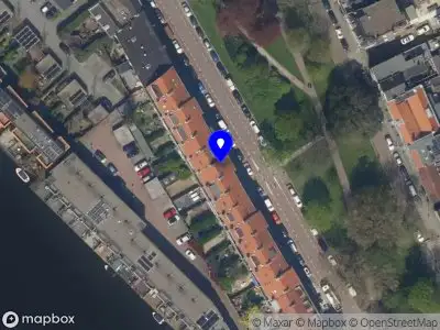 Ambulance met gepaste spoed naar de Lange Nieuwstraat in Schiedam