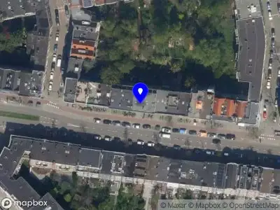 Ambulance met grote spoed naar de Beukelsweg in Rotterdam