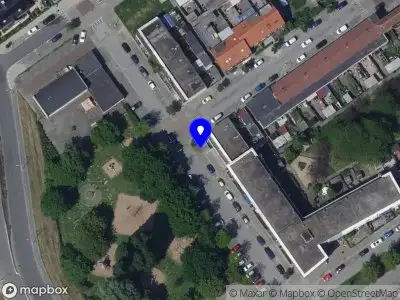 Ambulance met grote spoed naar de Marisplein in Dordrecht