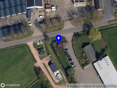 Ambulance en brandweer met grote spoed naar de Haven Zuidzijde in Scheemda