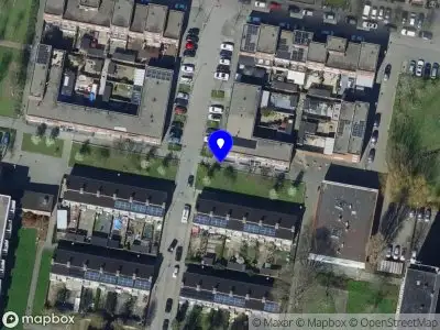 Ambulance met grote spoed naar de Stellendamstraat in Rotterdam