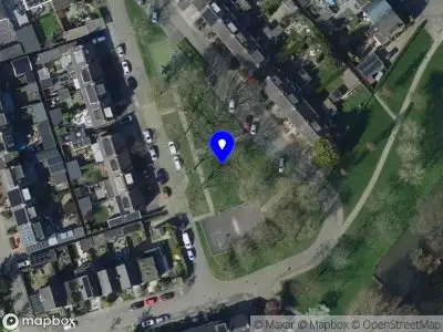 112 melding Brandweer met grote spoed naar de Willem de Goedeweg in Zwijndrecht vanwege personen te water