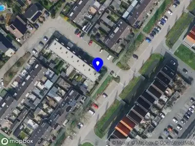 Ambulance met grote spoed naar de Biezenklamp in Puttershoek