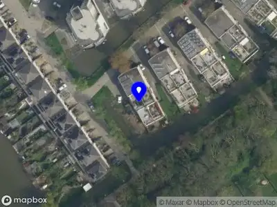 Traumahelikopter met grote spoed naar de Hofeiland in Delft