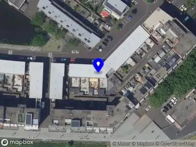 Ambulance met grote spoed naar de Aviolandaplein in Papendrecht