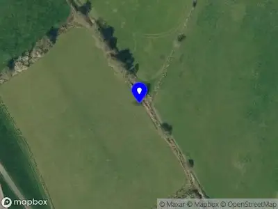 Ambulance en brandweer met grote spoed naar de Duimeling in Angeren vanwege grote brand