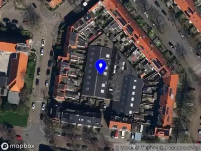 Politie naar de Tesselschadestraat in Leeuwarden