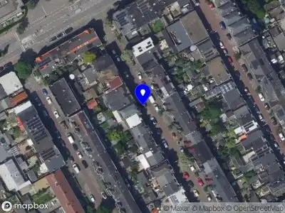 Ambulance met grote spoed naar de Sophiastraat in Dordrecht