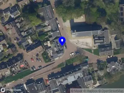 Ambulance met gepaste spoed naar de Kerklaan in Capelle aan den IJssel