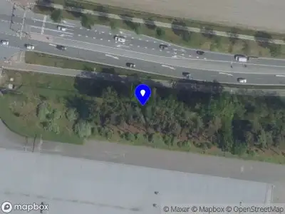 Brandweer en politie met gepaste spoed naar de Helmondsingel in Helmond vanwege middelgrote brand