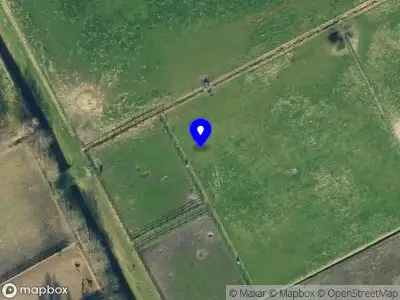 Brandweer met gepaste spoed naar de Schoolweg in Veeningen vanwege een buitenbrand