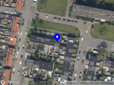 Ambulance met grote spoed naar de Dirk de Lijsterstraat in Rotterdam