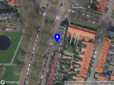 Ambulance met gepaste spoed naar de Groene Hilledijk in Rotterdam