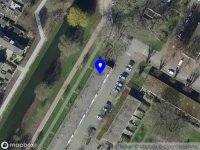 Ambulance met grote spoed naar de Voltairestraat in Rotterdam