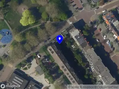 Brandweer met gepaste spoed naar de Van Lodensteijnstraat in Voorburg