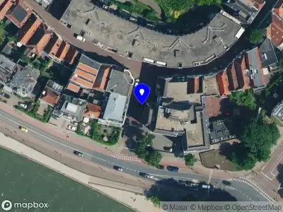 Brandweer met gepaste spoed naar de Melksterstraat in Deventer vanwege een liftopsluiting