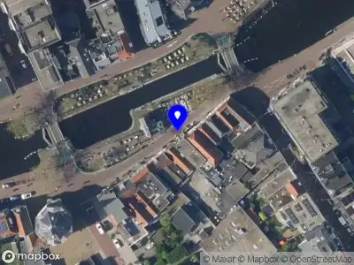 Politie met grote spoed naar de Sluisplein in Leidschendam vanwege ongeval met letsel