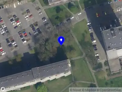 Ambulance met grote spoed naar de Joliotplaats in Rotterdam