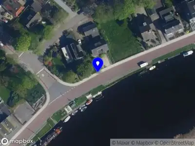 Ambulance met gepaste spoed naar de Leimuiderdijk in Burgerveen