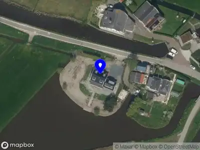 Ambulance met grote spoed naar de Zuidbuurt in Vlaardingen