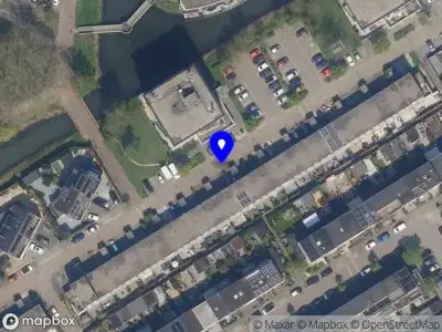Ambulance met gepaste spoed naar de Koolwitjehof in Schiedam