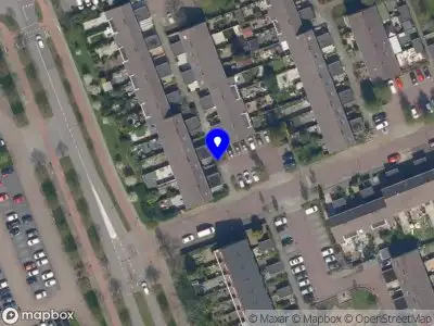 Ambulance met grote spoed naar de Sluishoeve in Vlaardingen