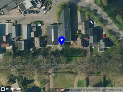 Brandweer met grote spoed naar de Maanderdijk in Bennekom vanwege voertuigbrand