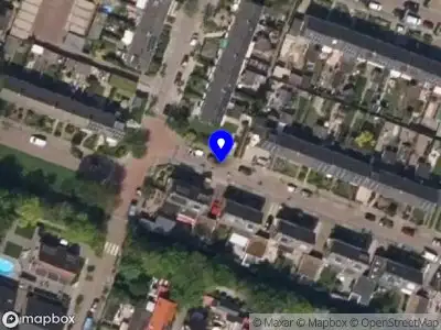 Ambulance met grote spoed naar de Koen Rozendaalstraat in Middenbeemster
