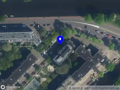 Brandweer met gepaste spoed naar de Haarlemmerweg in Amsterdam