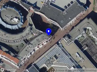 Brandweer met grote spoed naar de Uitstraat in Spijkenisse vanwege reanimatie