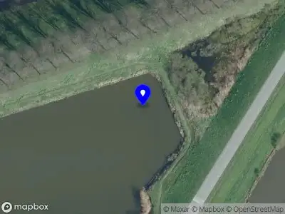 Brandweer en politie met grote spoed naar de Zomerdijk in Waalwijk vanwege letsel