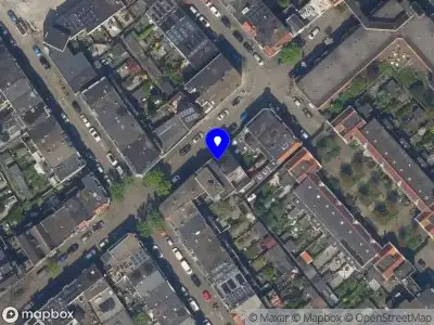 Ambulance met gepaste spoed naar de Van Beverenstraat in Schiedam