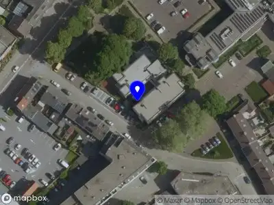 112 melding Brandweer met gepaste spoed naar de Raadhuispark in Beek vanwege een liftopsluiting