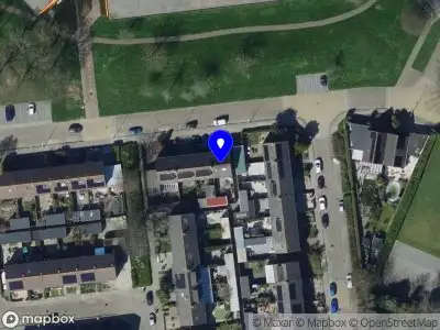 Ambulance met grote spoed naar de Helmstraat in Hellevoetsluis