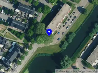 Brandweer met grote spoed naar de Deltalaan in Deventer vanwege gebouwbrand