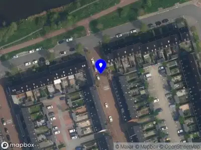 Ambulance met gepaste spoed naar de Vogelmuurerf in Pijnacker