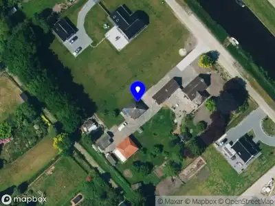 Brandweer met grote spoed naar de Oosterveenseweg in Emmen vanwege voertuigbrand